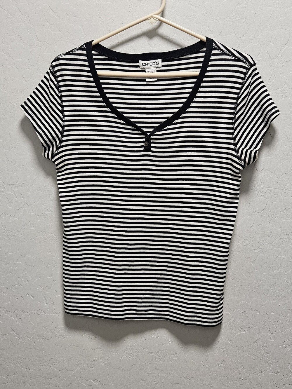 Chico's Black & White Striped V-Neck Short Sleeve Tee